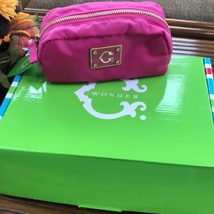 C. Wonder Small Makeup Bag
